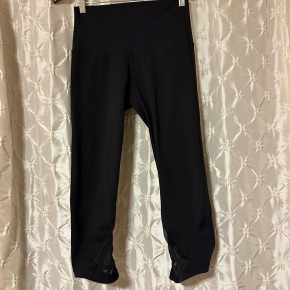 Lululemon Black Essential Rhythm Crop Mesh Leggings - Picture 4 of 16